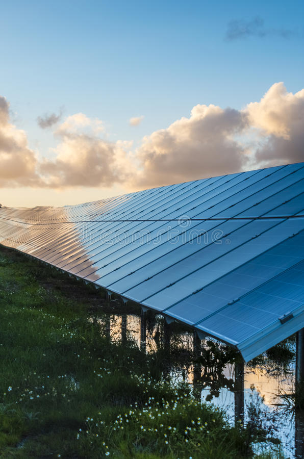 商业航天崛起关注轻量化高效太空光伏技术 